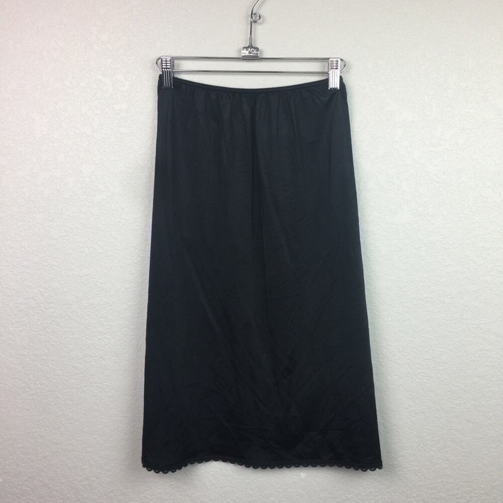 WARNER’S Vintage Black Slip w/ Tulip Back Sz S